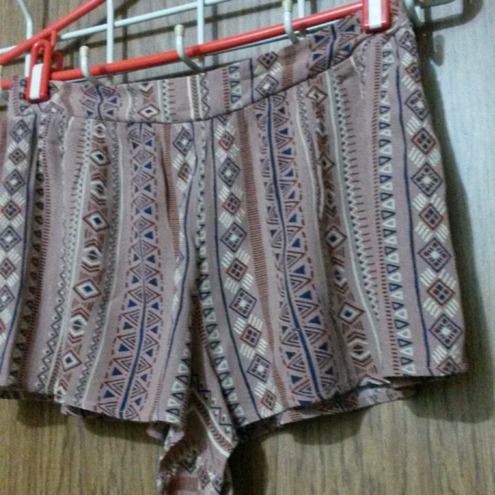 Flowy Aztec Shorts - Picture 4 of 16